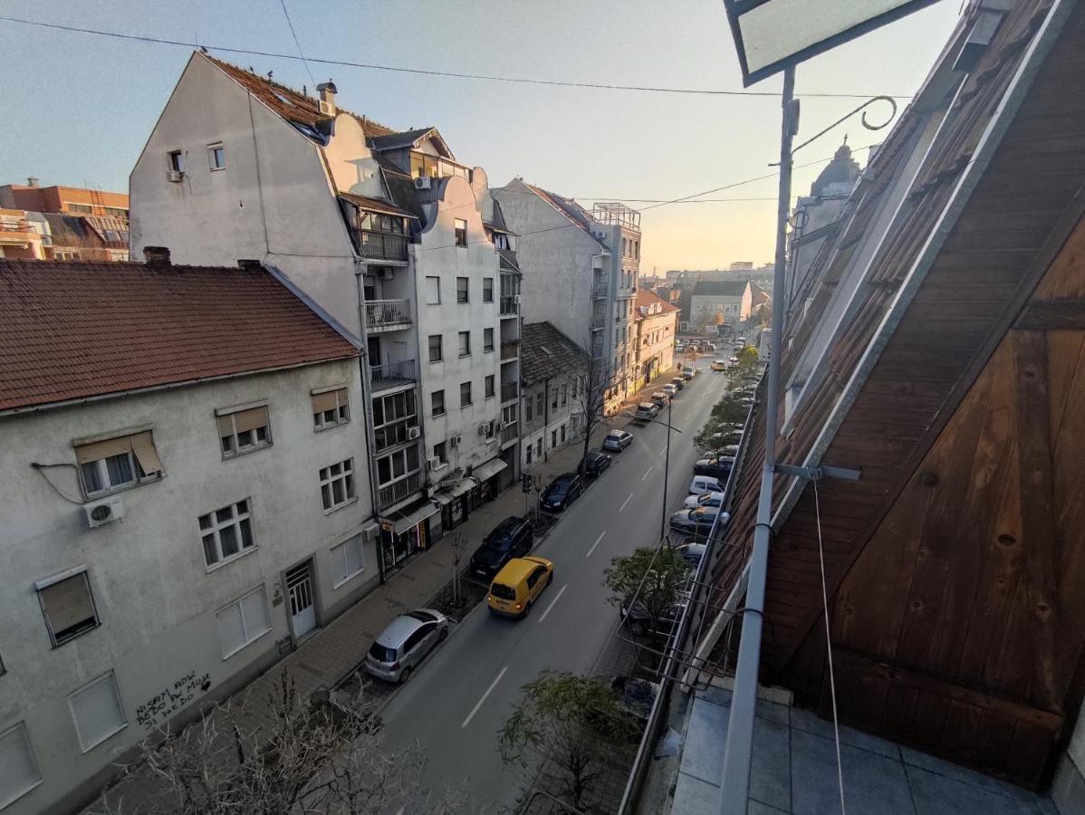 Woody Apartamento Novi Sad Exterior foto