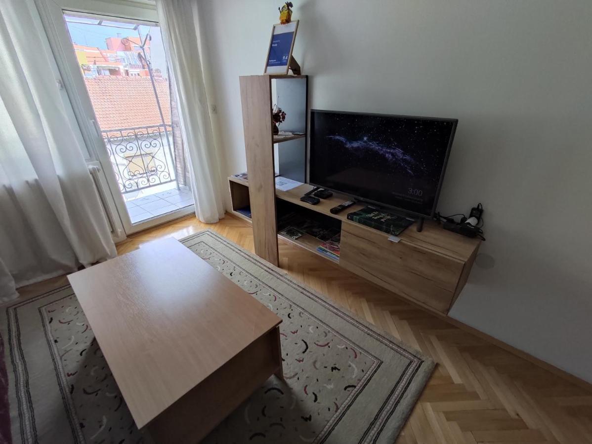 Woody Apartamento Novi Sad Exterior foto