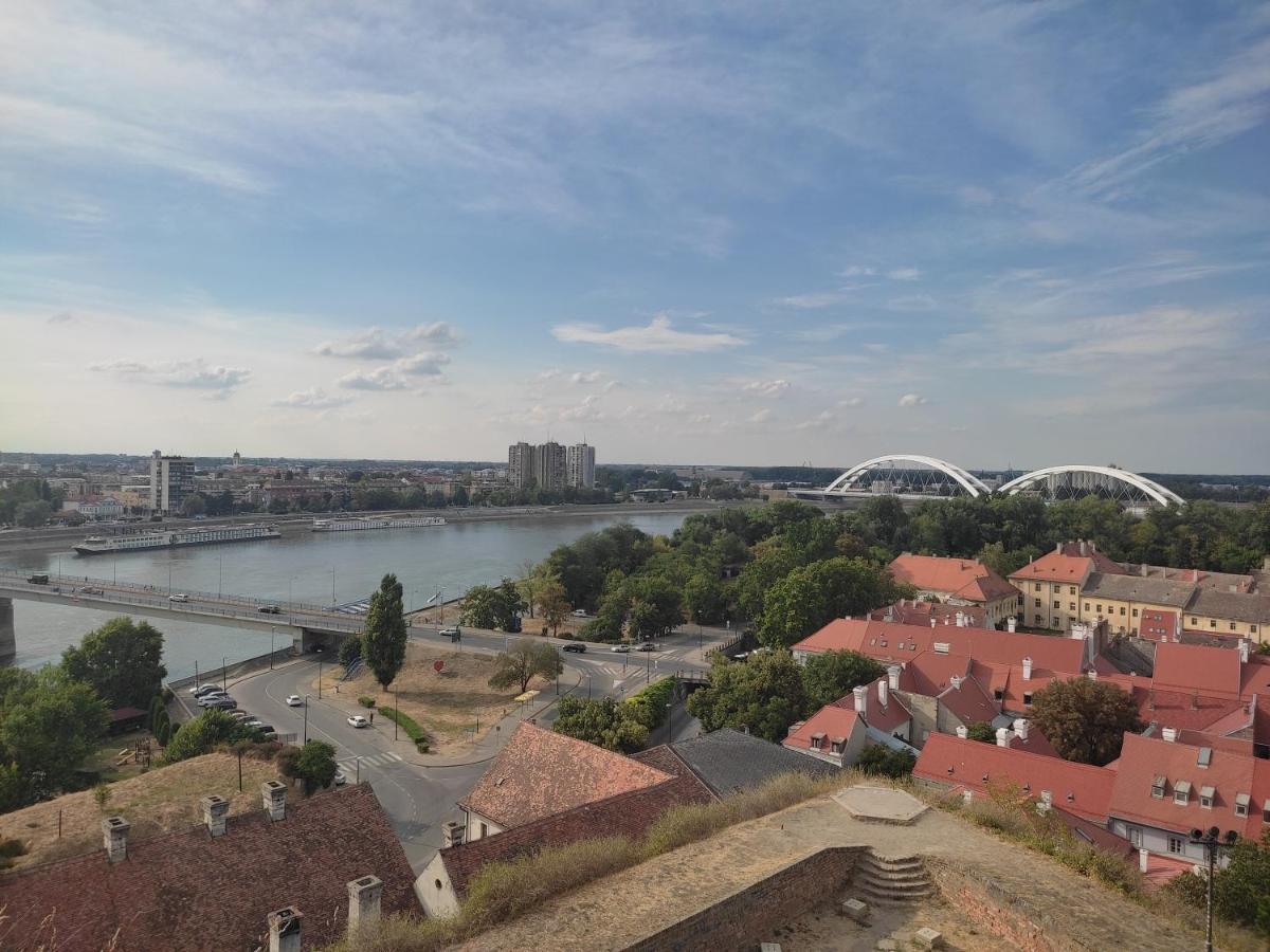 Woody Apartamento Novi Sad Exterior foto